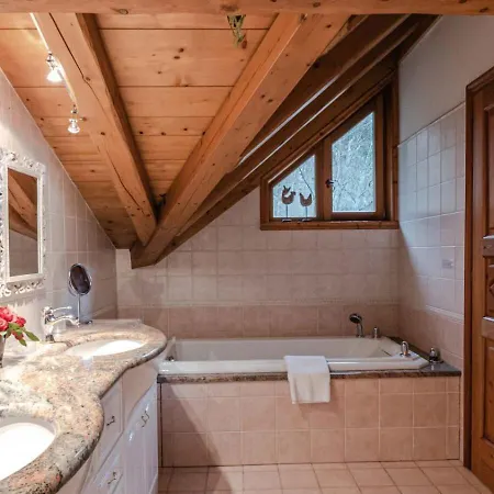 Вилла 6br Savoyard Chalet - What'app - 0039-3512-039-610 - For Reservations! Шамони
