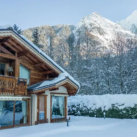 6br Savoyard Chalet - What'app - 0039-3512-039-610 - For Reservations! Вилла