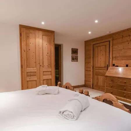 Вилла 6br Savoyard Chalet - What'app - 0039-3512-039-610 - For Reservations! *