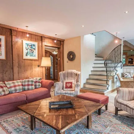 6br Savoyard Chalet - What'app - 0039-3512-039-610 - For Reservations! Вилла