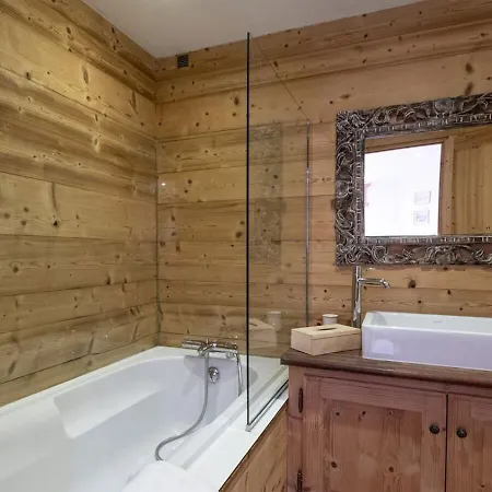 Вилла 6br Savoyard Chalet - What'app - 0039-3512-039-610 - For Reservations!